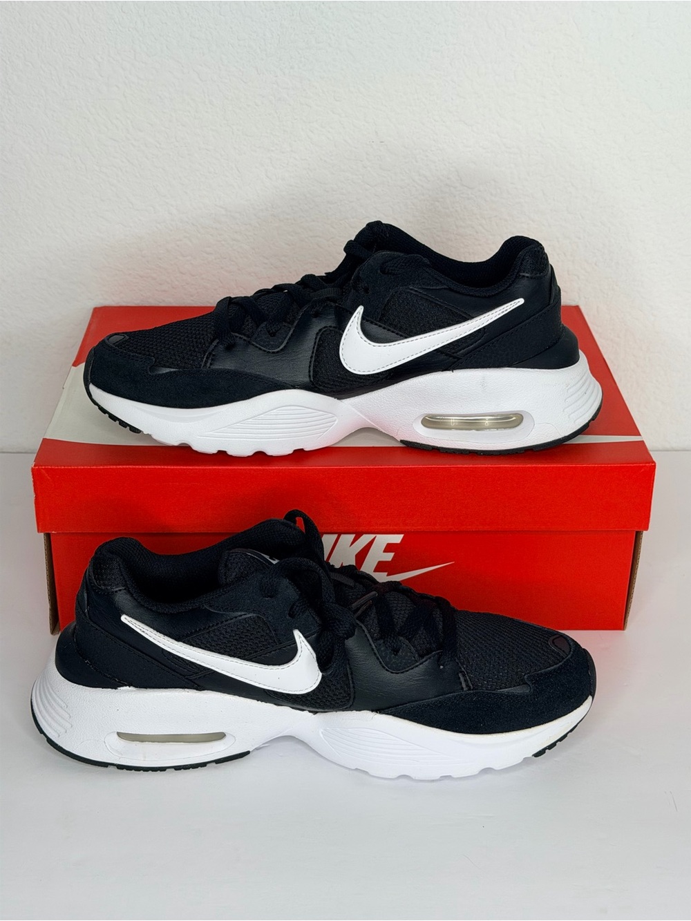 Nike Women’s Air Max Fusion Black/White NWB Sz 9 - Picture 2 of 6